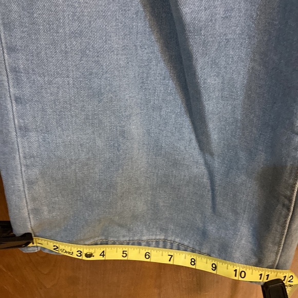 NWOT JEANS JEANS High Waisted Distressed Wide Leg Jeans - Picture 5 of 6